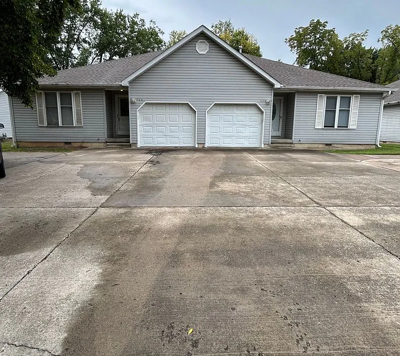 512 E Park Duplex #B & A