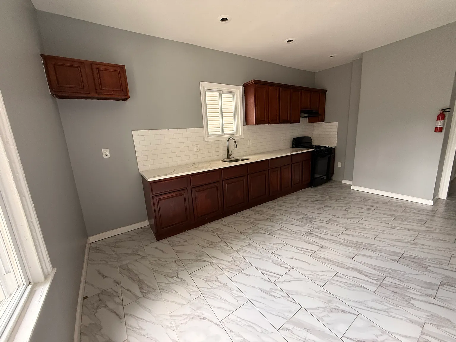 3 bed, $2,150 — Photo 3