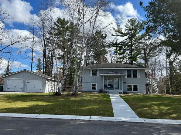 820 SW 1st St, Grand Rapids, MN 55744