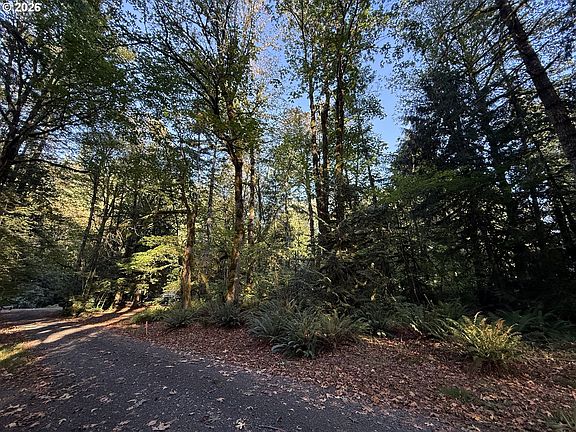 3rd image of 65365 E Barlow Trail Rd