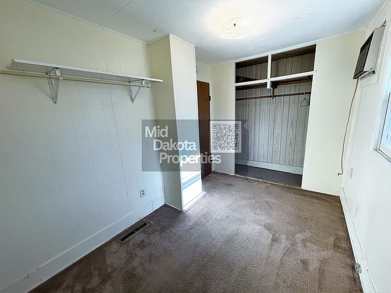 716 W Ash Ave — Photo 3
