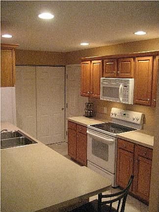 5th image of 4513 N Thornhill Dr