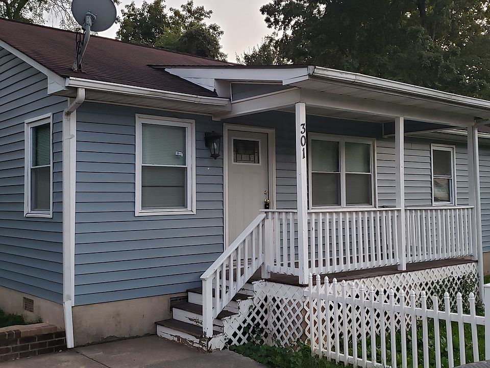 1st image of 301 W Terrell St