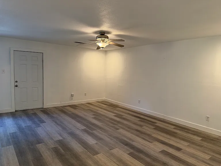 705 Admiralty Way — Photo 11
