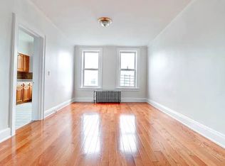 7141 68th St #2, Ridgewood, NY 11385