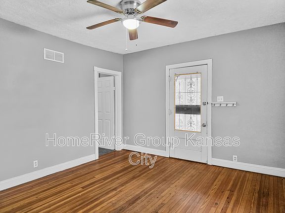 3rd image of 1110 E Gudgell Ave