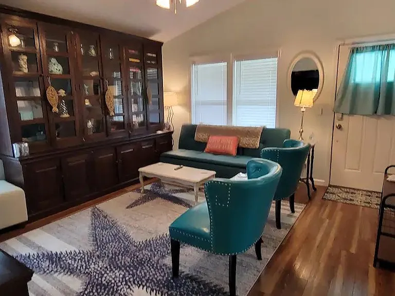 615 Keller St — Photo 12