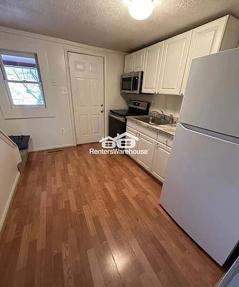 3774 Saint Paul St — Photo 6