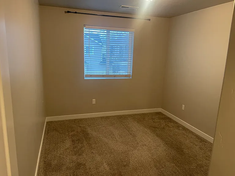 1138 S 1740 W — Photo 15