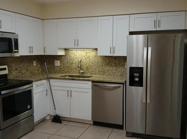 3853 Van Cott Cir, West Palm Beach, FL 33403