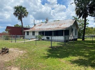 15 S 2nd St, Haines City, FL 33844