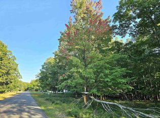 39 Royalton Dr, Gladstone, MI 49837