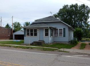 665 Main St, Junction City, WI 54443