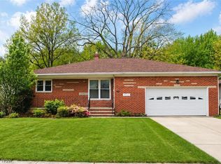 7300 Maplewood Rd, Parma, OH 44130