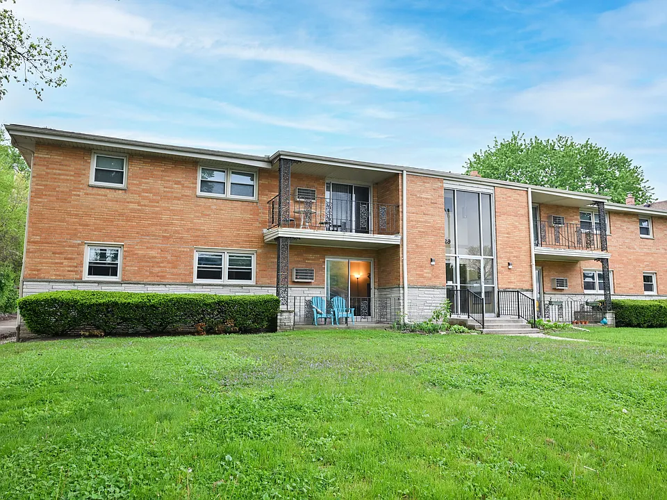8529 W North Ave #2