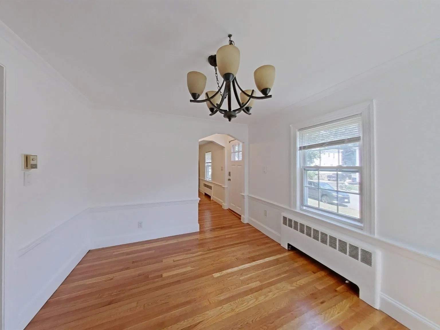3 bed, 2.0 bath, 1236 sqft, $2,800 — Photo 2