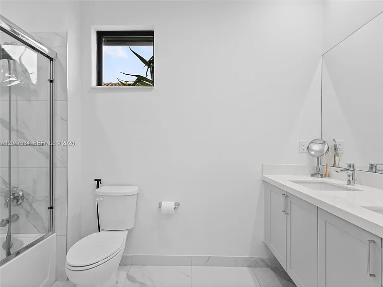 4388 NW 81st Ave — Photo 37