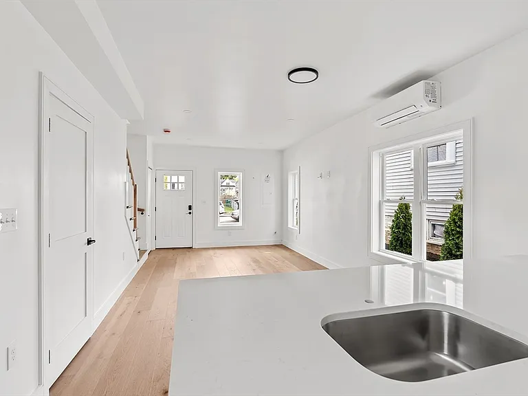 7-9 2nd St #9A — Photo 1