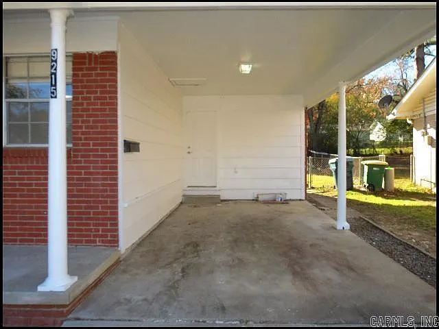 9215 Clover Hill Rd — Photo 3