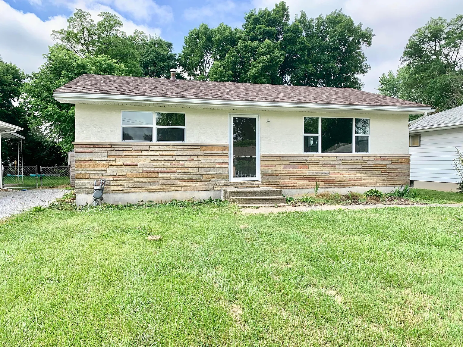 785 Stockbridge Rd photo 1