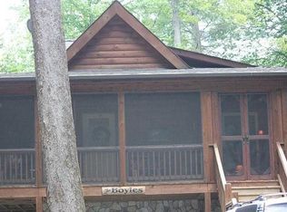 194 Rivercove Ln, Saluda, NC 28773