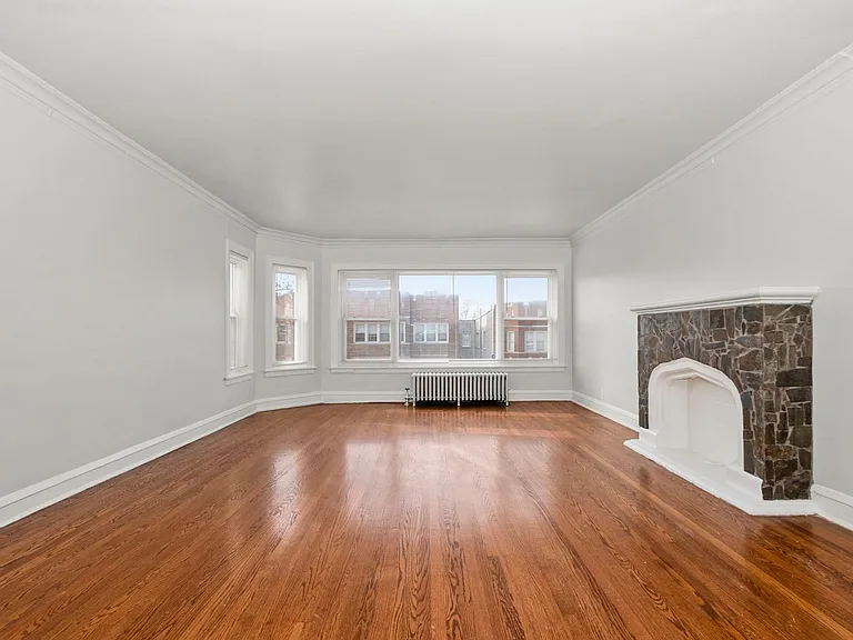 7521 S Essex Ave — Photo 10