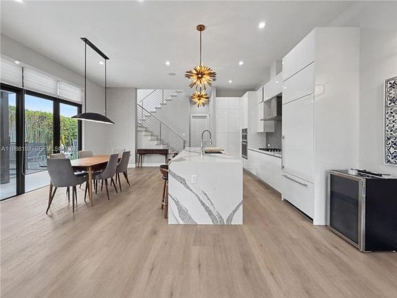 4th image of 8222 NW 51st Ter