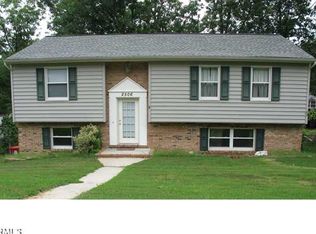 2506 Bent Oaks Dr, Colonial Heights, VA 23834