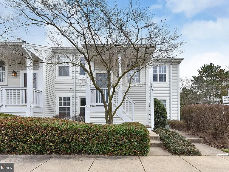 2839 Yarling Ct — Photo 2