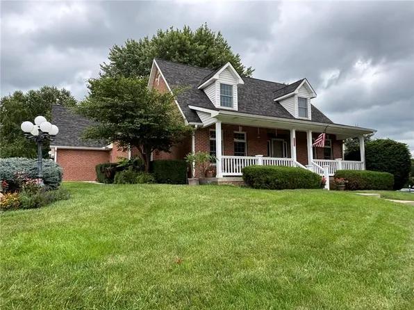 4201 Kensington Dr, Saint Joseph, MO 64506