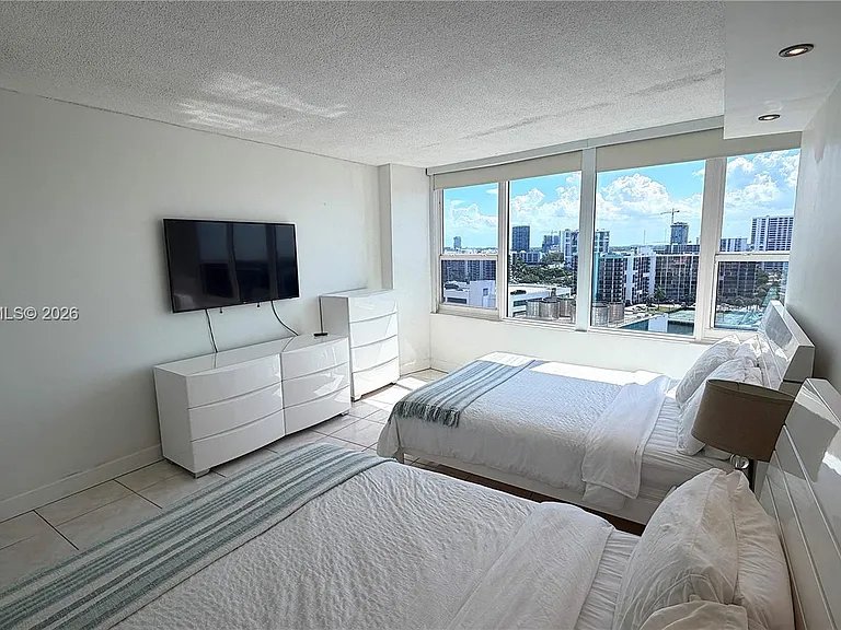 3505 S Ocean Dr #1403 — Photo 5