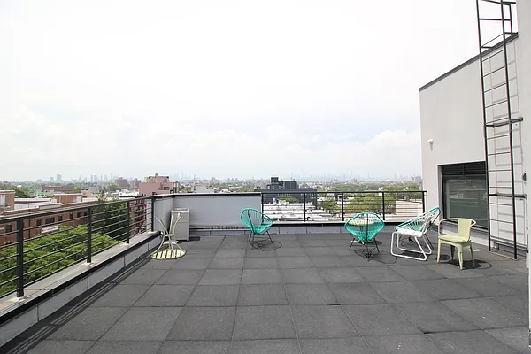 Rented by Hagstrom Management Inc | media 25