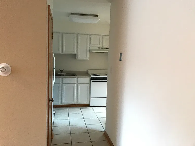 College Avenue Apartments, Inc. — Photo 9