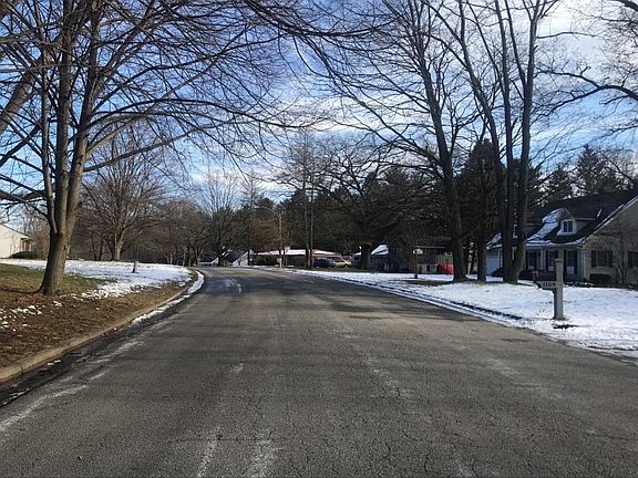 4th image of 1147 Sassafras Ln