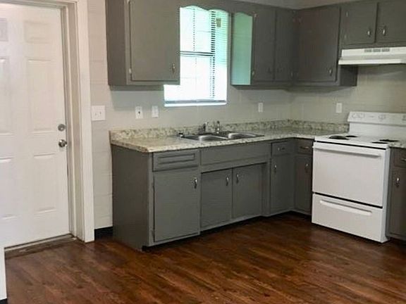 2nd image of 200 N Trigg Ave #0B-1070Sqft