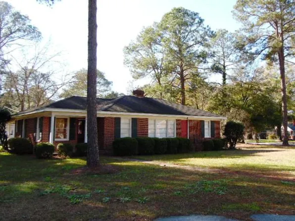 1002 Camellia Dr, Cordele, GA 31015