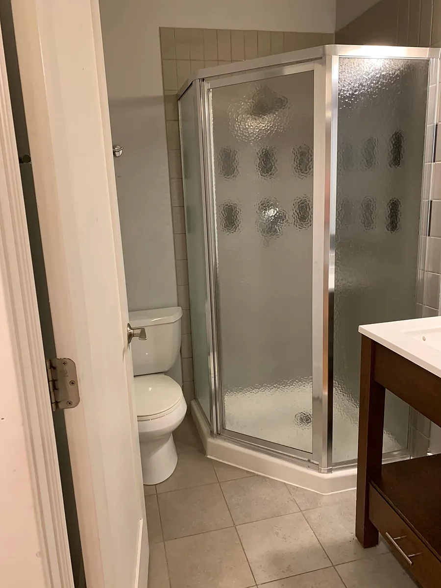 Photo 2 of 7 - 1047 W Madison St #304 - Chicago, IL Building Photo - 1047 W Madison St #304