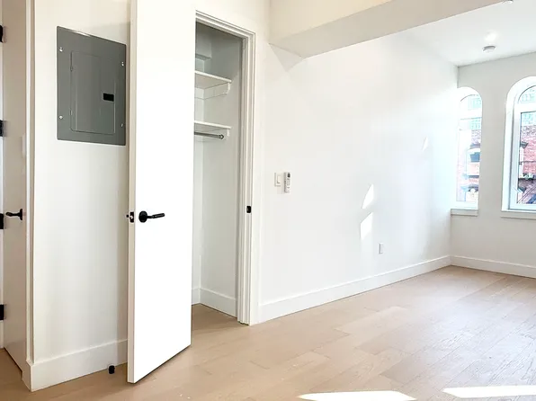 107 South 6th Street image 9 of 20