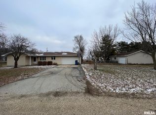 206 Adams St, Atlanta, IL 61723