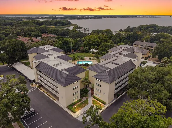 101 N GRANDVIEW STREET #203, MOUNT DORA, FL 32757