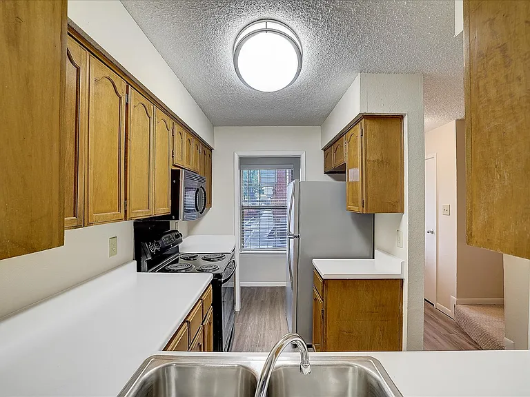 4013 1/2 Menchaca Rd #3 — Photo 6