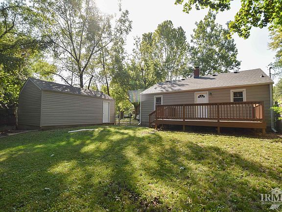3rd image of 2412 W Godman Ave