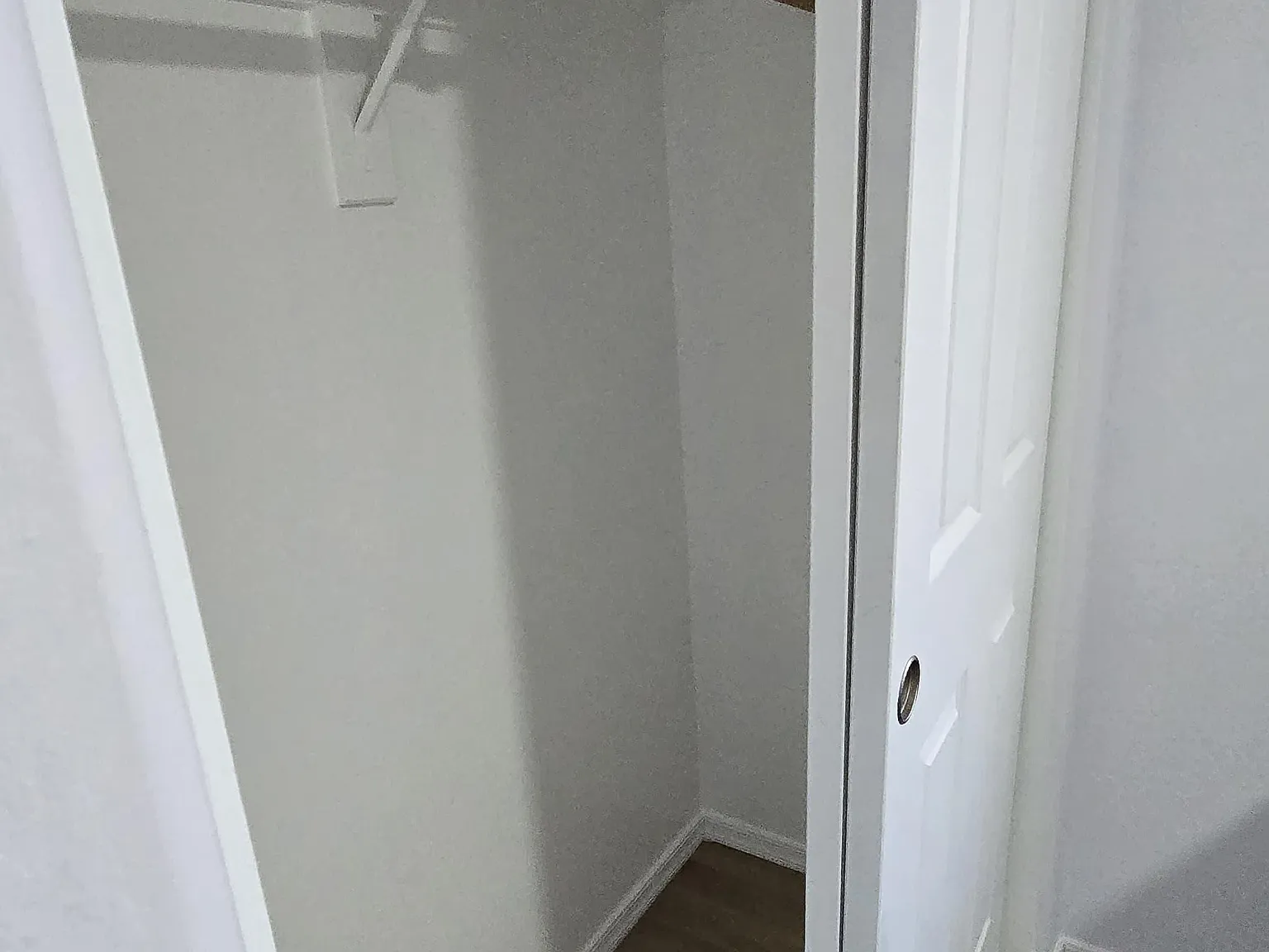 3 bed, 2.5 bath, 1250 sqft, $910 — Photo 3