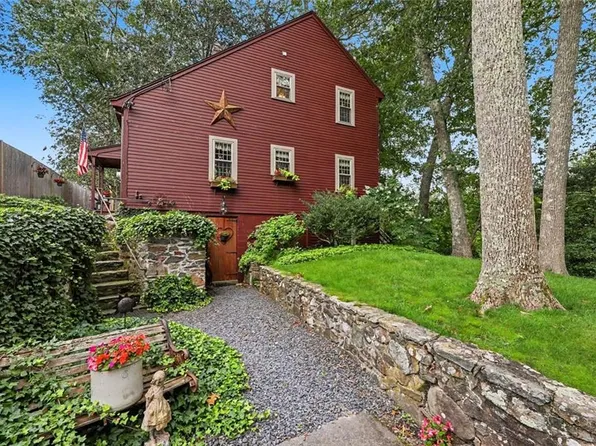 1475 Somerset Ave, Dighton, MA 02715