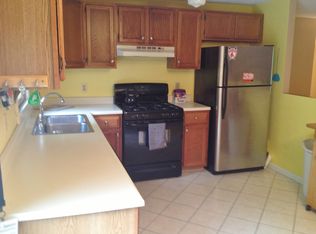 555 Mail Rd, Exeter, RI 02822