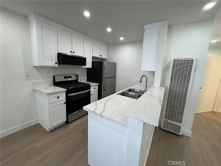 1661 W 158th St #103 — Photo 10