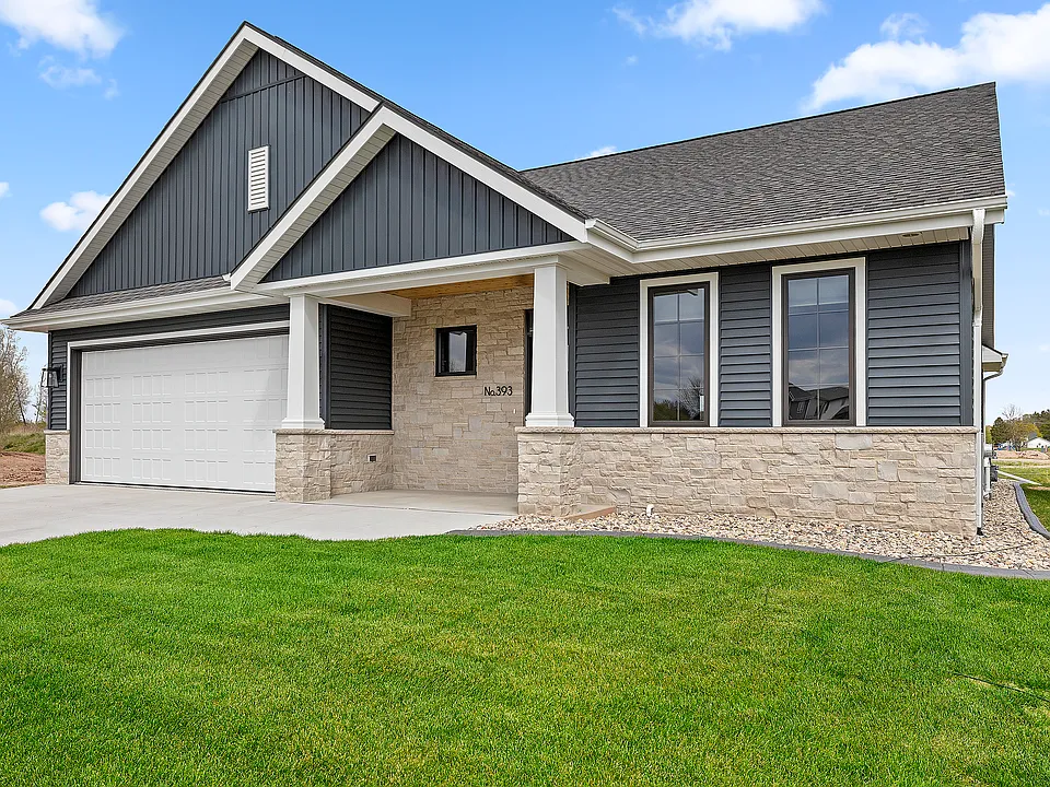 392 Farmhouse Ln
