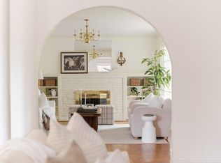 1908 Dorchester Dr, Nichols Hills, OK 73120