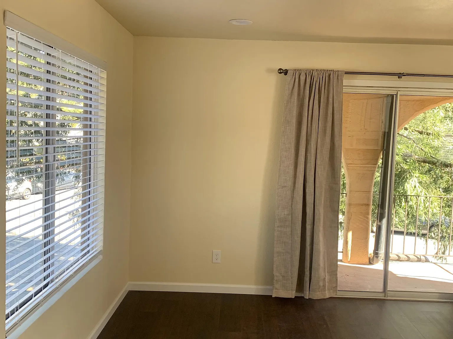 2813 Saint Paul Drive - 3 — Photo 3