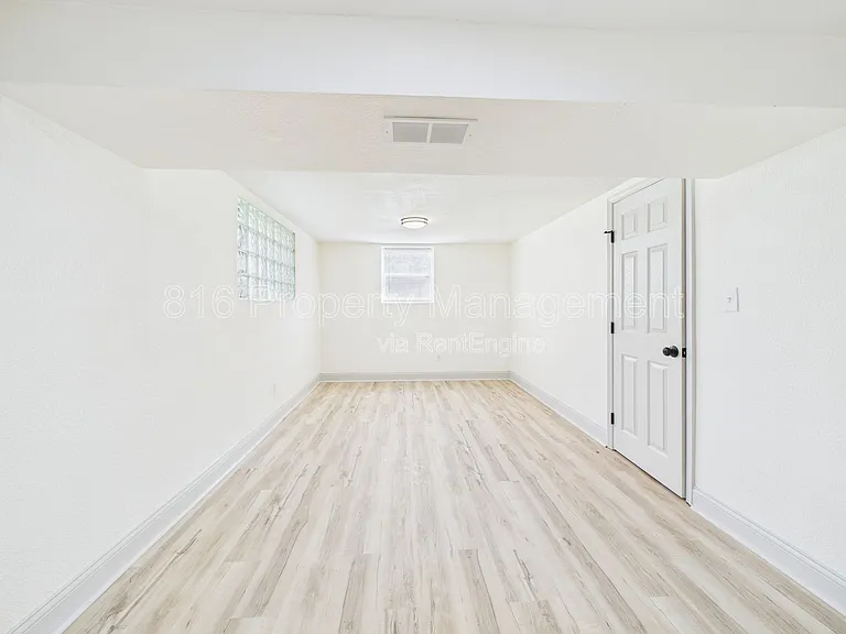 1406 N Ponca Dr — Photo 21